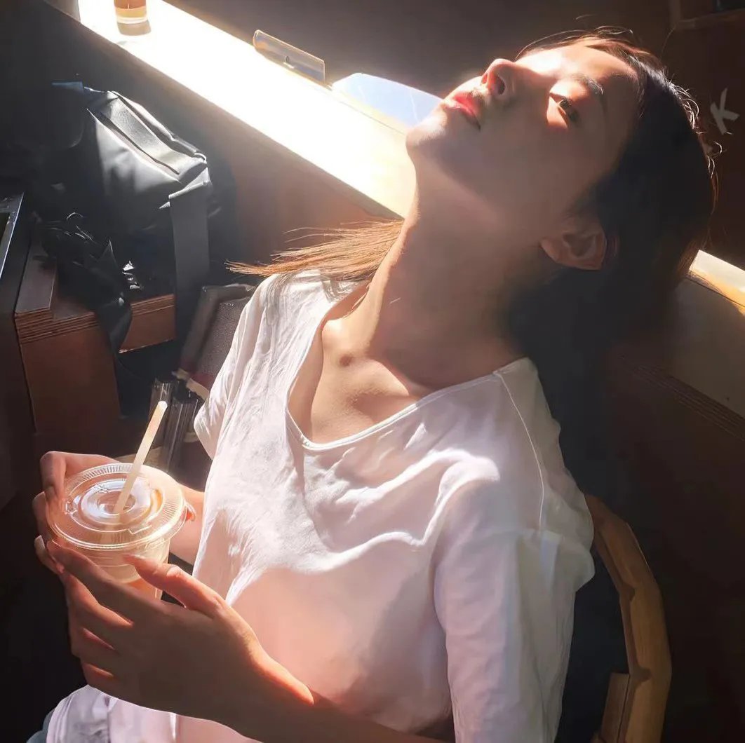 青青河边草短剧